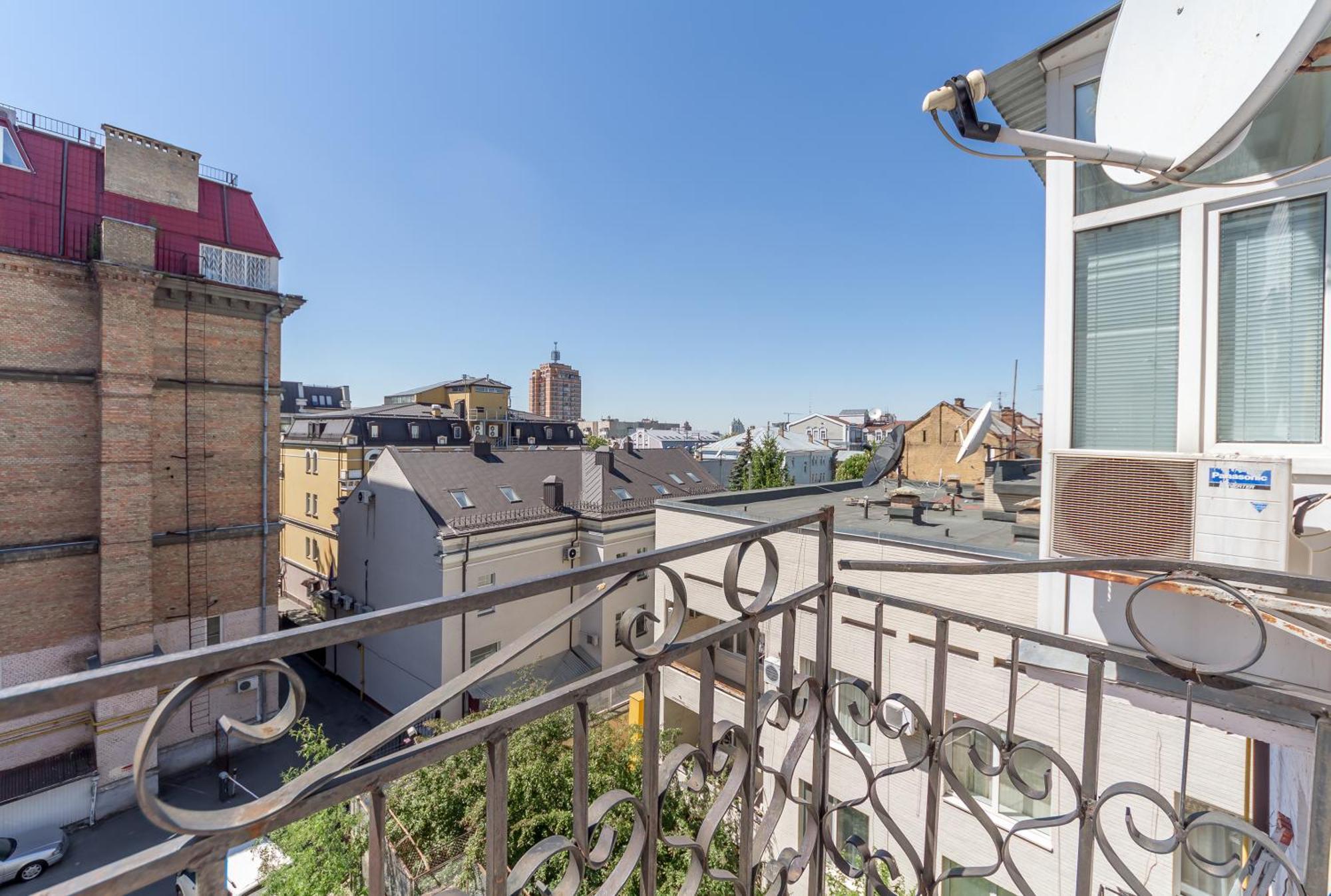 Central Apartments Киев Экстерьер фото