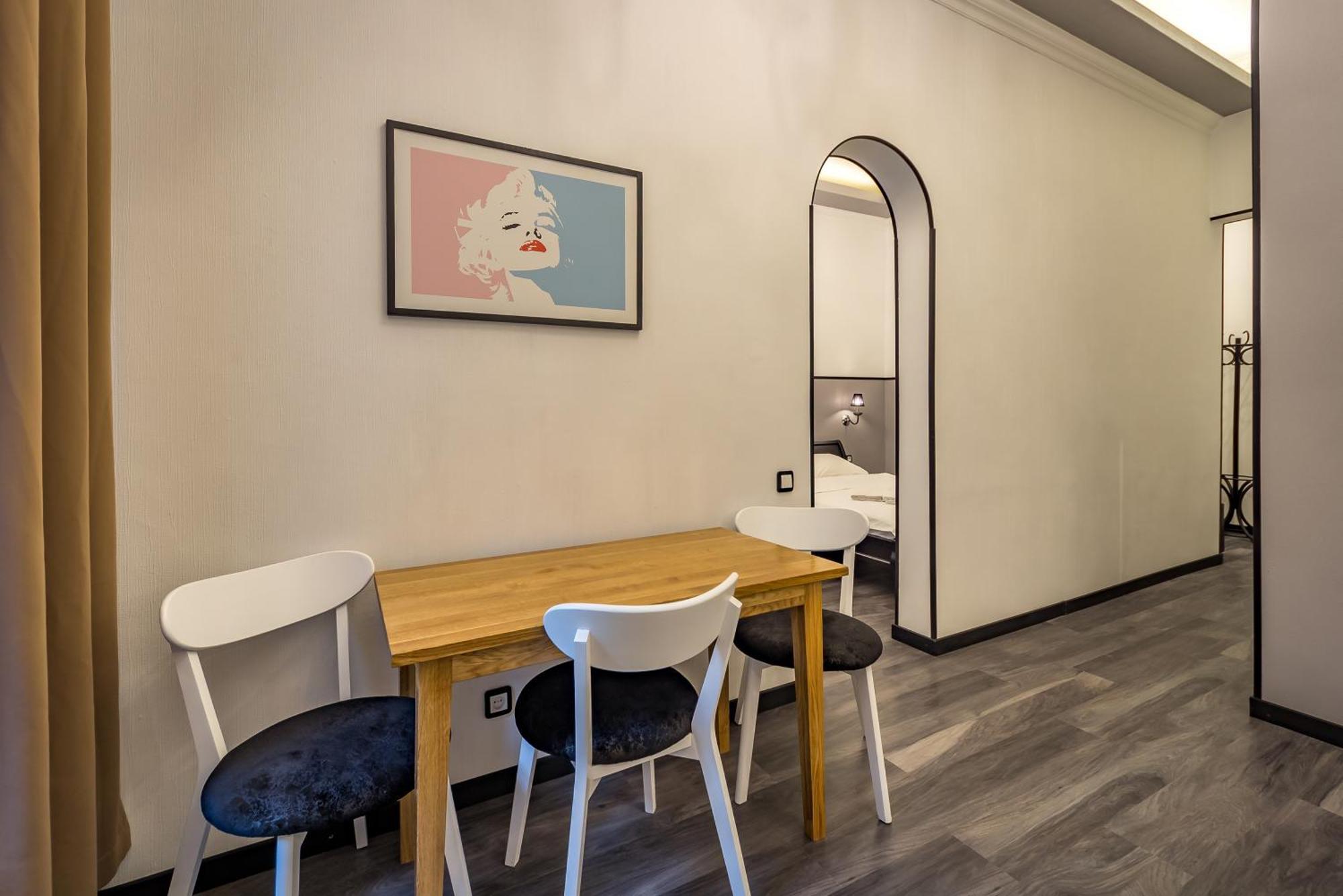 Central Apartments Киев Экстерьер фото