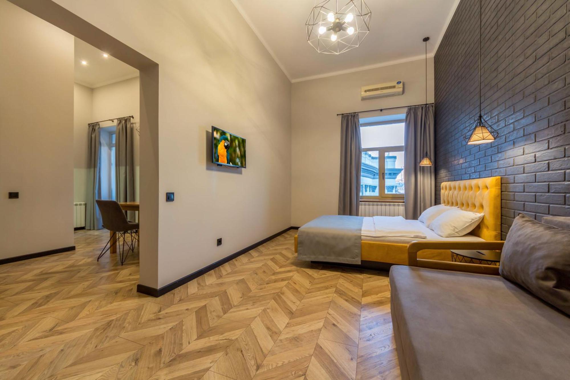 Central Apartments Киев Экстерьер фото